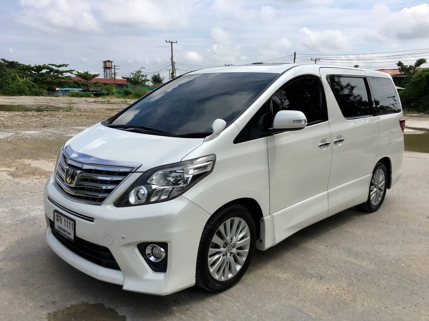 รหัสBT268 ปี2012 Toyota Alphard 2.4 V Minor change สุดท้าย รุ่น Top สุด เลขไมล์ 92,xxx Km Full Option - เบาะไฟฟ้า หน้าหลัง - เบาะ Micky Mouse - ฝาท้ายไฟฟ้า - จอหน้าหลัง  ราคา 1,990,000 บาท สนใจรีบโทรมาคุยกันด่วนๆๆเลยครับ 081-9859973 พล Id line : kam01092512 รูปที่ 1