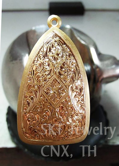 รับสั่งทำงานกรอบพระอัดกันน้ำแกะลายไทยสวยงาม ขึ้นชิ้นงานด้วยมือทุกชิ้น ราคากันเอง รูปที่ 3