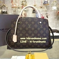 กระเป๋า Louis Vuitton Monogram Canvas Montaigne MM Bag หนังแท้ (เกรด Hi-end) -- กระเป๋าหลุยส์ วิตตอง หนังแท้ ลายโมโนแกรม ลายยอดฮิต กำลังได้รับความนิยม กระเป๋าตั้งอยู่ทรงสวยค่ะ ด้านในมีช่องแบ่งแยกเป็นสัดส่วน จุของได้เยอะ  -- กระเป๋าเป็นโมโนแกรม หนังนิ่ม งานสวย  -- ก้นกระเป๋ามีหมุดสีทอง 4 จุด ปั้ม แบรนด์ Louis Vuitton  -- กระเป๋าเป็นทรง ถือ หรือ สะพาย ก็ได้ค่ะ ใช้งานได้คล่องตัว  -- Size : (LxHxW) 13.0 x 9.1 x 5.9 inches  -- งานมาพร้อม การ์ดการันตี+Book Care+สายสะพาย+Data Coad+ถุงผ้า+ถุงกระดาษ Louis Vuitton