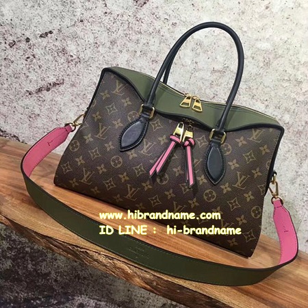 กระเป๋า Louis Vuitton Monogram Canvas Tuileries Bag (เกรด Hi-end) รุ่นมาใหม่่ชน Shop สีชมพู  -- New Louis Vuitton รุ่นใหม่ชน Shop มาถึงไทยแล้วค่ะ งานหนังแท้ทั้งใบ รุ่นนี้หนังสวยมากค่ะ  -- ลายโมโนโแกรม สายสะพายหนังแท้ แข็งแรงทนทาน สะพายคล่องตัว จุของได้เยอะ -- กระเป๋าเปิด-ปิด แบบซิป ด้านในจุของได้เยอะ มีช่องใส่ของแบ่งเป็นสัดส่วน -- อะไหล่ทอง ปั้มแบรนด์ Louis Vuitton  -- Size :  35.0 x 24.0 x 13.0 cm -- งานมาพร้อม การ์ดการันตี+Carebook+Datacode+สายสะพาย+ถุงผ้า+ถุงกระดาษ Louis Vuitton รูปที่ 1