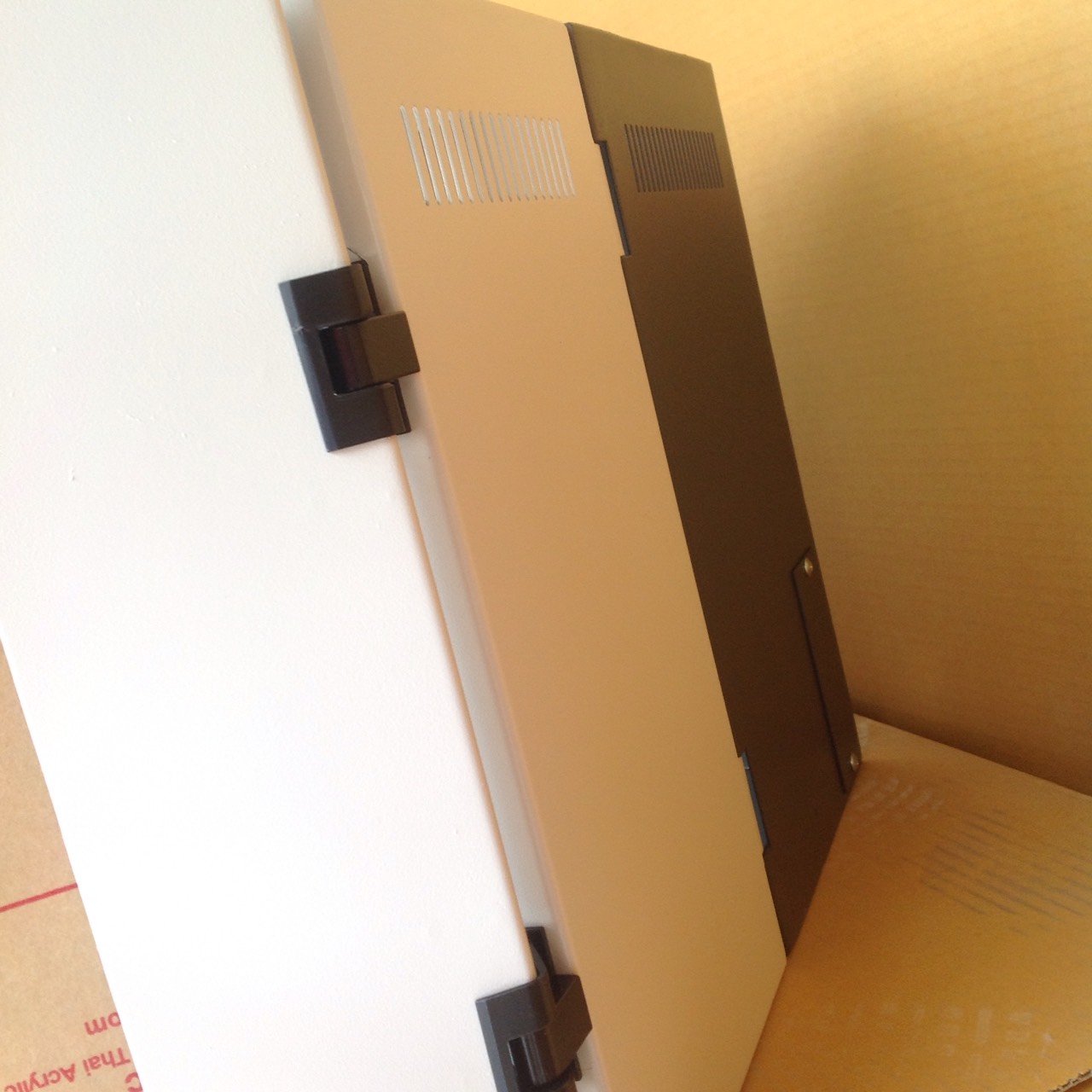 ลดราคา5-35%ตู้Rackระบายความร้อนได้อย่างดี19” Perforation Export Server Rackประตูหน้า และประตูหลัง เจาะรูระบายอากาศทั้งบานติดต่อแอนนี่ 095-695-6496 รูปที่ 2