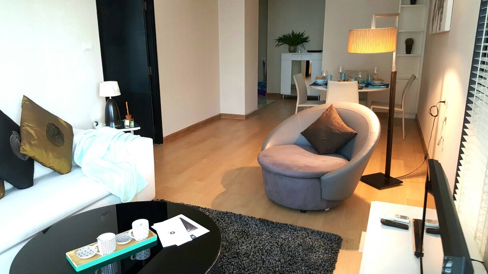 !!!! ให้เช่า ห้องกว้าง 65 ตรม แบบ 1 ห้องนอน O2 Hip ใกล้ BTS เพลินจิต !!!! !!!!  For Rent  65 SQM 1 Bedroom O2 Hip Near BTS Pleonchit !!!!! รูปที่ 1