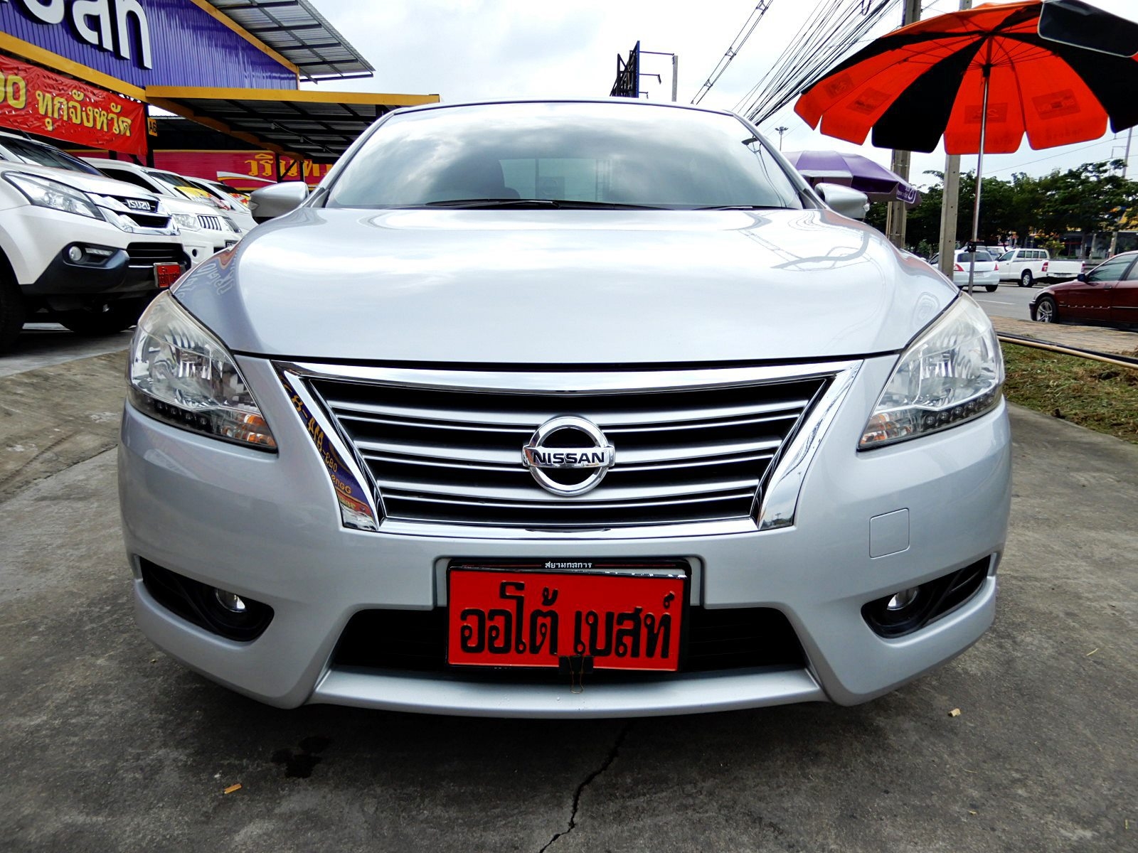 รหัสAB641 NISSAN SYLPHY 1.8 V NAVI AT ปี2015 ราคาเพียง 469,000 บาทเท่านั้น ออกรถ 9,000 บาท ผ่อน  9,xxx / เดือน  ฟรีดาวน์ ฟรีประกันภัย  ✅ต่างจังหวัด ซื้อได้ ✅ติดเครดิต ซื้อได้  โปรโมชั่นสุดพิเศษ - ออกรถ 9,000 บาทเท่านั้น - ฟรีดาวน์ ฟรีประกันภัย  ท็อปสุด เนวิเกเตอร์ เจ้าของเดียวออกห้าง เช็กศูนย์ตามระยะ Book Service ครบ ประวัติดีไม่มีเชี่ยวชน เอกสารครบพร้อมโอน ไมล์ 112,xxx กิโล ดูรถกทม.ถนน กาญจนาภิเษก ฝั่งเดียวกับเดอะมอลล์บางแค สนใจติดต่อและทดลองขับ 081-9859973 พล รูปที่ 1