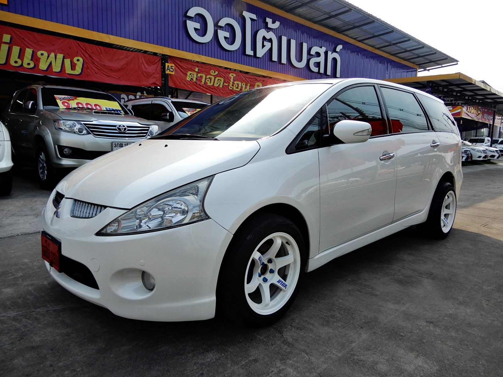 รหัสAB642 MITSUBISHI SPACE WAGON 2.4 ปี2011 ราคาเพียง 489,000 บาทเท่านั้น ออกรถ  9,000 บาท ผ่อน  9,000 / เดือน ฟรีดาวน์ ฟรีประกันภัย  ✅ต่างจังหวัด ซื้อได้ ✅ติดเครดิต ซื้อได้  โปรโมชั่นสุดพิเศษ  รถครอบครัวพร้อมใช้งาน ออฟชั่นครบครัน AIRBAG/ABS เจ้าของดูแลดี ไม่มีเชี่ยวชน เอกสารครบพร้อมโอน ไมลฺ 167,xxx กิโล ดูรถกทม.ถนน กาญจนาภิเษก ฝั่งเดียวกับเดอะมอลล์บางแค สนใจติดต่อและทดลองขับ 081-9859973 พล ld line : kam01092512 รูปที่ 1