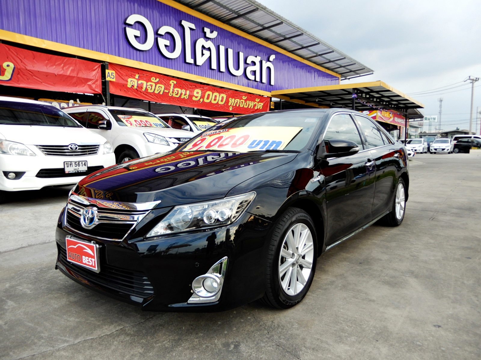 รหัสBT665 TOYOTA CAMRY 2.5 HYBRID CD ATปี 2012 ราคาเพียง  729,000 บาทเท่านั้น ออกรถ  9,000 บาท ผ่อน 14,xxx / เดือน  ฟรีดาวน์ ฟรีประกันภัย  ✅ต่างจังหวัด ซื้อได้ ✅ติดเครดิต ซื้อได้  โปรโมชั่นสุดพิเศษ - ออกรถ 9,000 บาทเท่านั้น - ฟรีดาวน์ ฟรีประกันภัย  ไฮบริด 2500 cc รถสวยพร้อมใช้งาน  เจ้าของเดียวออกห้าง ดูแลดี เช็กศูนย์ตามระยะ ออฟชั่นครบครัน  เอกสารครบพร้อมโอน ไมล์ 15x,xxx กิโล ดูรถกทม.ถนน กาญจนาภิเษก ฝั่งเดียวกับเดอะมอลล์บางแค สนใจติดต่อและทดลองขับ 081-9859973 พล ld line : kam01092512 รูปที่ 1