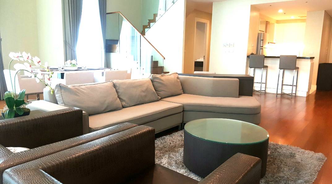 เช่าด่วน ห้องสวยแบบ Duplex 3 ห้องนอน ที่ คอนโด Bright Sukhumvit 24 เพียง 5 นาทีจาก BTS พร้อมพงษ์ ***For Rent** A beautiful 3 Bedroom Duplex Unit with Special Rental Price at Bright Sukhumvit 24 รูปที่ 1