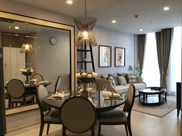 เช่าด่วน ห้องสวย พื้นที่กว้าง  แบบ 1 ห้องนอน ที่ คอนโด Noble เพลินจิต **For Rent** A Brand New and Beautifully Decor Large 1 Bed Unit at Noble Ploenchit รูปที่ 1