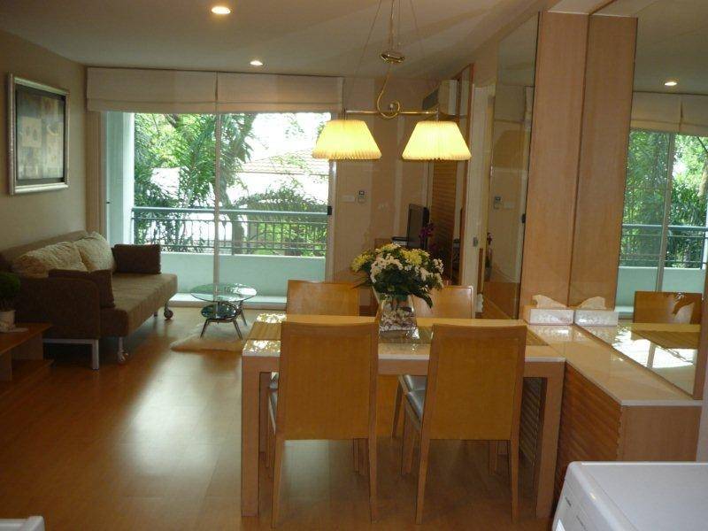 เช่าด่วน คอนโด แบบ 2 ห้องนอน ที่ The Bangkok สุขุมวิท61 **For Rent** 2 Bedroom Unit at The Bangkok Sukhumvit 61 รูปที่ 1