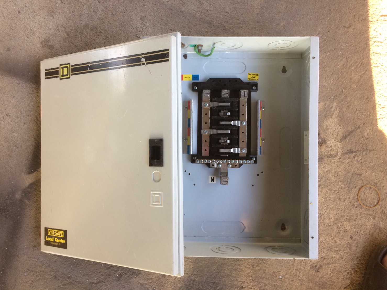 ขาย ตู้ เบรกเกอร์ โหลดเซ็นเตอร์ Breaker Load center สแควร์ดี Schneider square D 12 ช่องลูกย่อย มือสอง สภาพดีมาก ราคาถูก รูปที่ 4