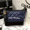 กระเป๋า Chanel Gabrielle Small Hobo in Blue Bag หนังแท้ (เกรด Hi-end)   อะไหล่เงินทอง สีน้ำเงิน งานหนังยับ