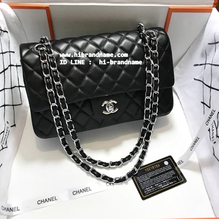 Chanel Classic Lambskin in Black with Silver Hardware (เกรด Hi-end) หนังแท้ทั้งใบ อะไหล่เงิน หนังแกะฟูแน่น สวยมากค่ะ รูปที่ 1