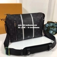 New Louis Vuitton Messenger Men Monogram Canvas Eclipse Bag (เกรด Hi-end) หนังแท้สวยมาก 