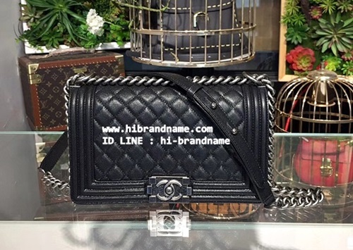 พร้อมส่ง Chanel Le Boy Carvier in Black Silver Hardware Bag ขนาด 10 นิ้ว หนังแท้ (เกรด Hi-end)  รุ่นขายดีค่ะ รูปที่ 1