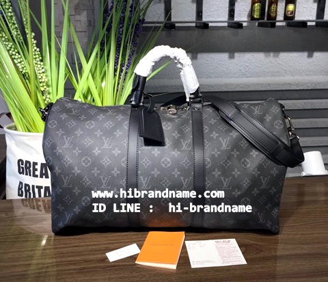 กระเป๋าเดินทาง Louis Vuitton Monogram Bandouliere Eclipse Keepall 50 (เกรด Hi-end) รุ่นใหม่ ลายโมโนแกรม หนังนิ่มสวยทั้งใบ รูปที่ 1