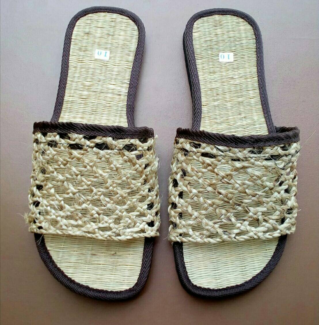 รองเท้าสาน,รองเท้าแตะสาน,รองเท้าสปา,รองเท้านวด,รองเท้าชายหาด,Beach Sandals,Garden Sandals, sandals, weave shoes,  รองเท้าเสื่อกก รองเท้าสาน รองเท้าแตะ รองเท้าใส่ในบ้าน รองเท้าเส้นใยพืช ผลิตจากเส้นใยธรรมชาติ. รูปที่ 4