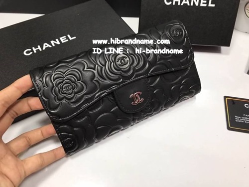 New Chanel Camellia Lambskin Wallet (เกรด Hi-end) แบบ 3 พับ รุ่นมาใหม่ ลายดอกคามิลเลียน หนังนิ่มสวยทั้งใบ รูปที่ 1