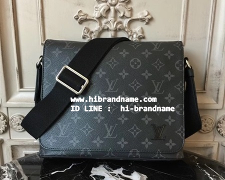 New Louis Vuitton Monogram Eclipse Canvas District (เกรด Hi-end) รุ่นมาใหม่  หนังนิ่ม สวยค่ะ รูปที่ 1