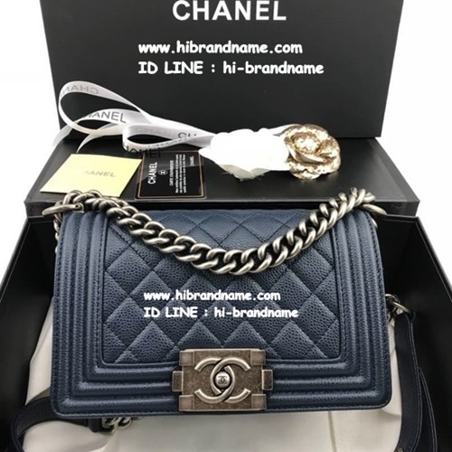 New Chanel Le Boy (เกรด Top Hi-end) ขนาด 20 cm สีน้ำเงินกรม อะไหล่เงิน งานเกรด Top สุดค่ะ สวยมาก   รูปที่ 1