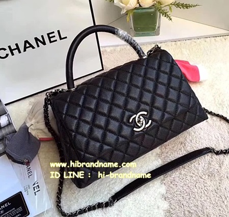 กระเป๋า Chanel Coco in Black Carvier ขนาด 10 นิ้ว หนังคาร์เวี่ยร์ หูสีดำ (เกรด Hi-End)  อะไหล่เงินรมควัน หนังแท้ทั้งใบ สวยมากค่ะ รูปที่ 1