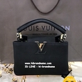 กระเป๋า Louis Vuitton Capucines สีดำ ขนาด 10 นิ้ว  (เกรด Hi-End) หนังแท้ทั้งใบ อะไหล่ทอง สวยมากค่ะ