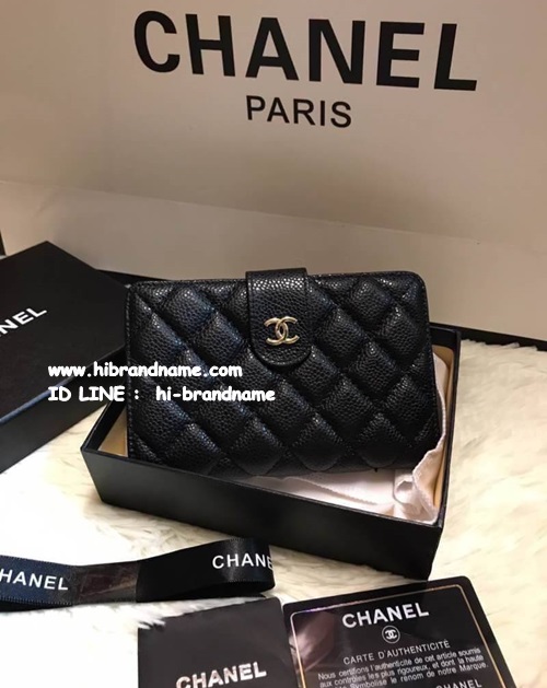 Chanel wallet สีดำ หนังคาร์เวียร์ ขึ้นเม็ด เงาสวยงาม เกรด Hiend แบบ2พับ  กระเป๋าตังChanel งานเนี๊ยบสวย รูปที่ 1