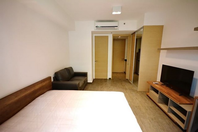 For Rent The Lofts Ekkamai Room Studio type 33Sqm. 7th FLoor 24000THB รูปที่ 1