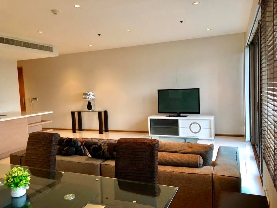For Rent The Emporio Place 3 Bed 161 Sq.m. Wlak 800 m. to BTS Phromphong  รูปที่ 1