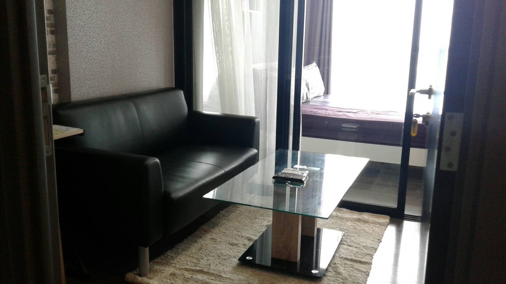 Room for rent The Base Park West 15000THB 1km from BTS Phra Khanong ref-dha180844 รูปที่ 1