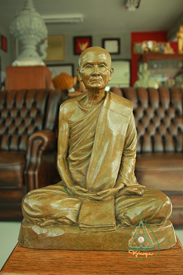 หลวงปู่มั่น 10 นิ้ว โดย โรงหล่อ ๕๔ พุทธคุณ บริษัท พุทธคุณ ประติมากรรม จำกัด รูปที่ 3