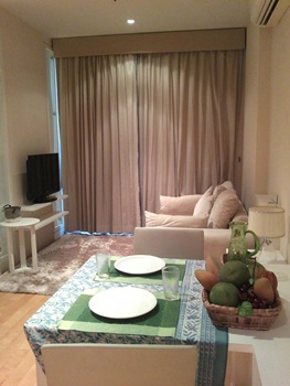 Condo next to BTS Phayathai For Rent   Villa Ratchathewi  Studio room, 40 sqm, 20th plus  floor รูปที่ 1