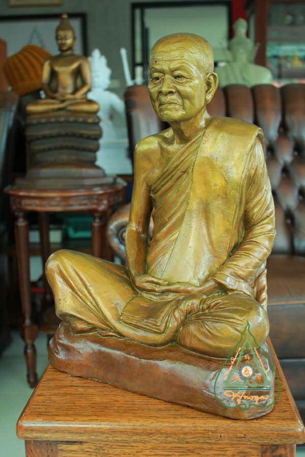 หลวงตามหาบัว 10 นิ้ว โดย โรงหล่อ ๕๔ พุทธคุณ บริษัท พุทธคุณ ประติมากรรม จำกัด รูปที่ 5