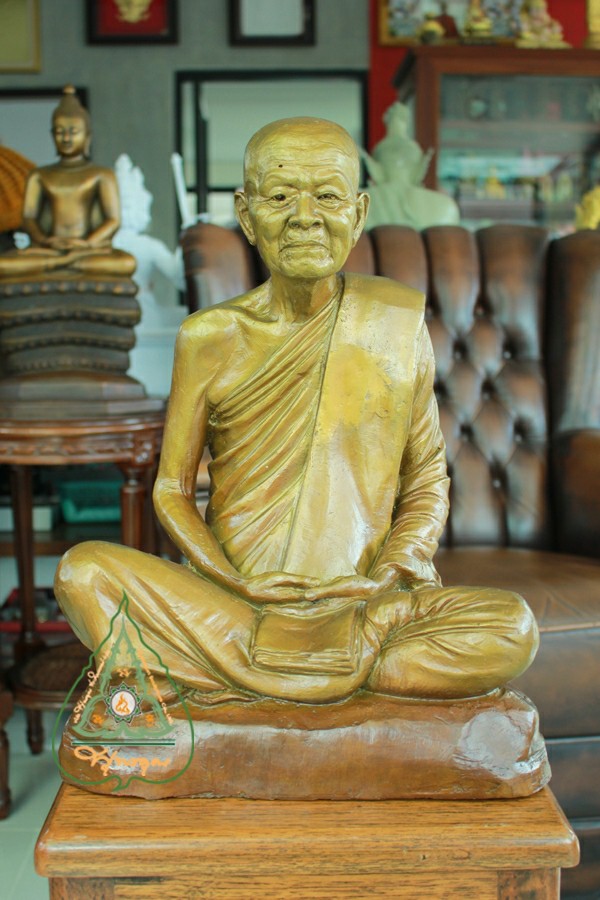 หลวงตามหาบัว 10 นิ้ว โดย โรงหล่อ ๕๔ พุทธคุณ บริษัท พุทธคุณ ประติมากรรม จำกัด รูปที่ 3