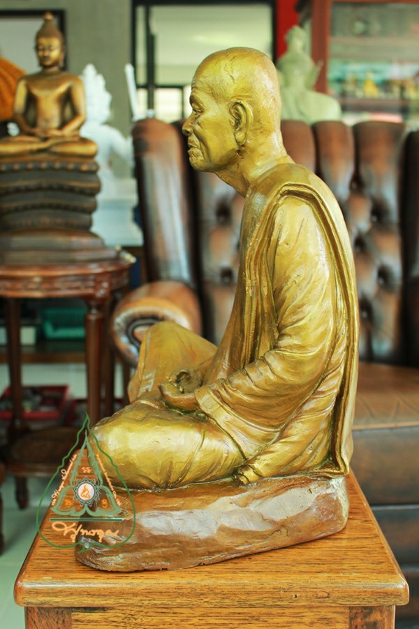 หลวงตามหาบัว 10 นิ้ว โดย โรงหล่อ ๕๔ พุทธคุณ บริษัท พุทธคุณ ประติมากรรม จำกัด รูปที่ 6