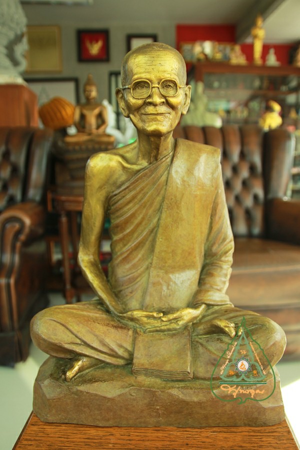 หลวงปู่ขาว โดย โรงหล่อ ๕๔ พุทธคุณ บริษัท พุทธคุณ ประติมากรรม จำกัด รูปที่ 3