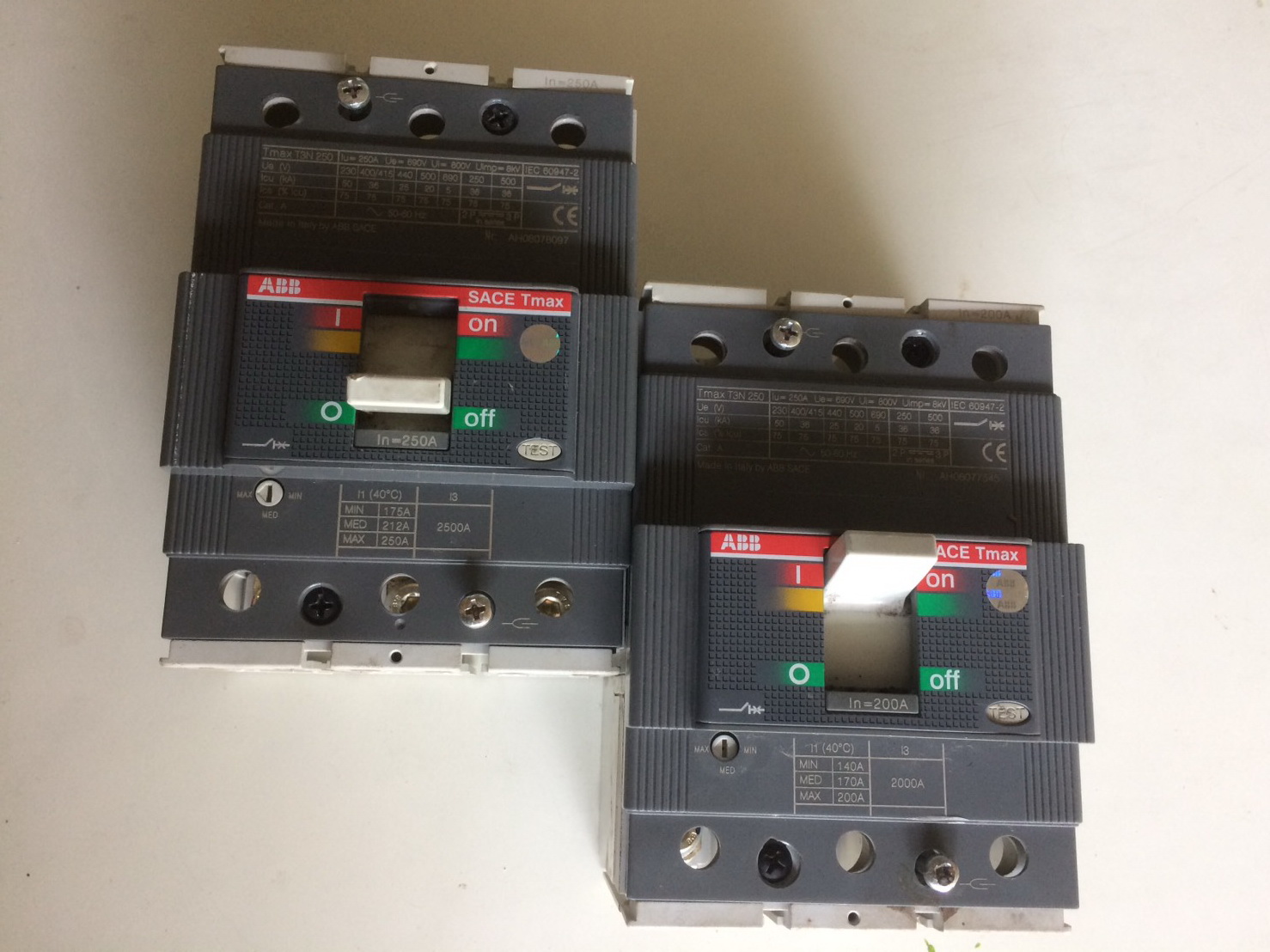 ขาย เมน เบรกเกอร์ Main Breaker ABB Sace Tmax T3N 250 สามเฟส 3P 200-250A แอมป์ มือสอง สภาพดี ราคาถูก รูปที่ 4
