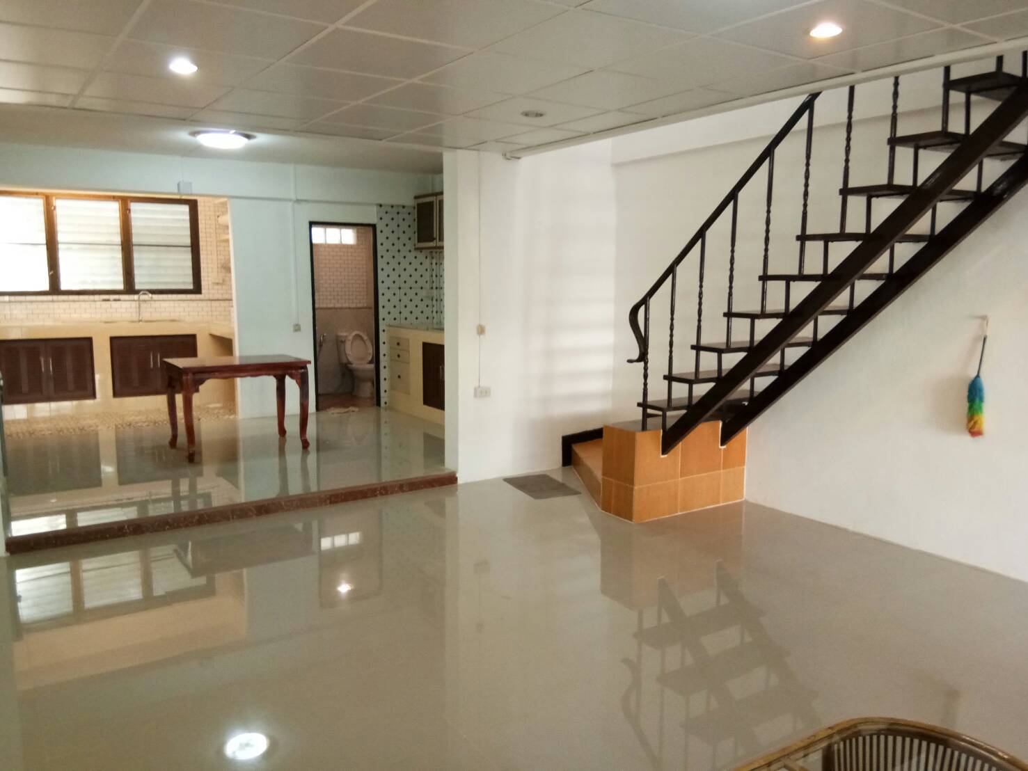 HR00608:Townhouse For Rent ทาวน์เฮ้าส์รีโนเวทใหม่ ซอยลาดพร้าววังหิน35 15,000THB/Month รูปที่ 1