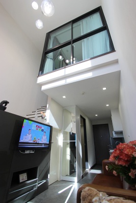 For rent Beyond Sukhumvit. near BTS Udomsuk.Duplex 1bed 1 bathroom furnished.42 sq.m. รูปที่ 1