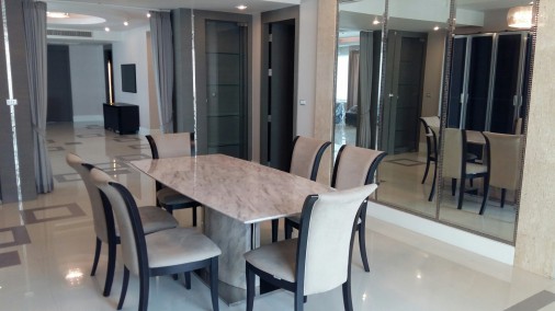ENORMOUS SPACE, Ideal 24, SALE 49MB, 4bed 326sqm, 800m from BTS Phrom Phong ref-dha259398 รูปที่ 1