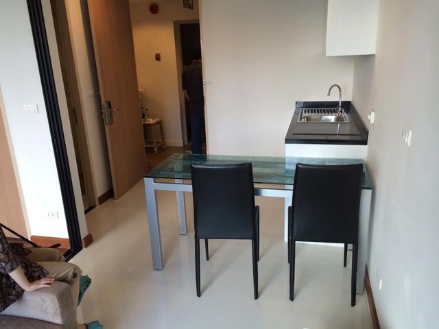 เช่าและขาย (LE COTE Thonglor 8)   18,000 per month rental and sale of 4.3 million. รูปที่ 1