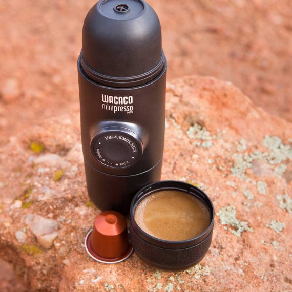 Free delivery!! เครื่องชงกาแฟแบบพกพา WACACO Minipresso NS รูปที่ 3
