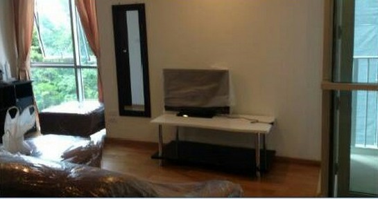 Condo next to MRT Phaholyothin For Rent Abstracts Phaholyothin  1 bedroom-44 sqm.-5th floor-North รูปที่ 1