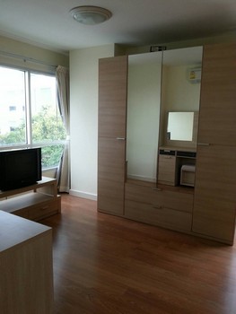 Condo next to BTS Thonglo For Sale  Condo One Thonglo Station 1 bedroom-49.5 sqm.-4rd floor รูปที่ 1