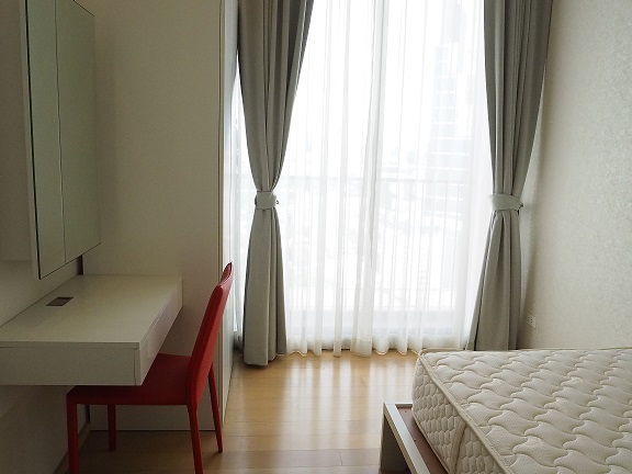 NOBLE RE D for rent only 5 minute walk from BTS Ari room 2 2 bed 69 sqm and 50000 Bath per month รูปที่ 1