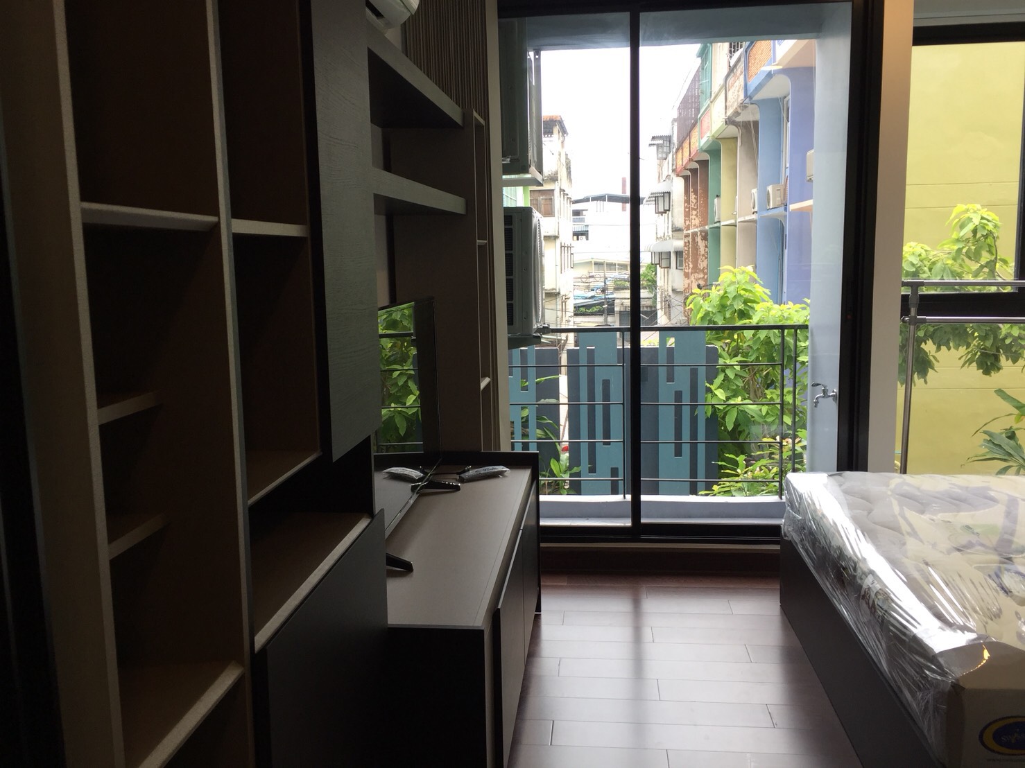 Condo for Sale: Bangkok Feliz Sathorn-Taksin 29 sqm Furnished: Fully รูปที่ 1