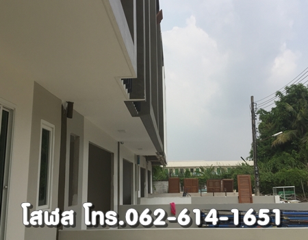 ขายไลฟ์ ทาวน์โฮม (Life Townhome) บางพลี-เทพารักษ์ 3ชั้น 3นอน 3น้ำ ตกแต่งสวยสไตล์Modern เนื้อที่22.5ตรว. ใกล้ร.ร.ราชวินิตบางแก้ว กรีนวัลเล่คันทรี่คลับ รูปที่ 1