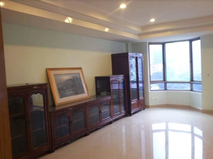 Royal Castle for Rent - 3 bed / 3 bath / 195 sqm / price - 50000 THB รูปที่ 1