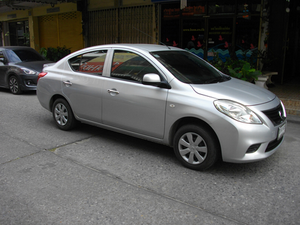 ขาย NISSAN ALMERA 1.2E ปี13 เกียร์ออโต้ รถบ้านใช้เองมือเดียวป้ายแดง ประกันพึ่งต่อ ราคา 235000 บาท รูปที่ 1