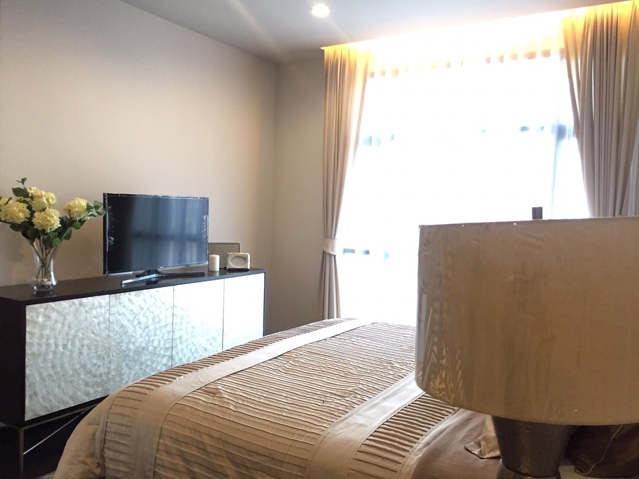 Condo for Rent : The XXXIX by Sansiri 58.5 sqm 1 Bed, 1 Bath รูปที่ 1