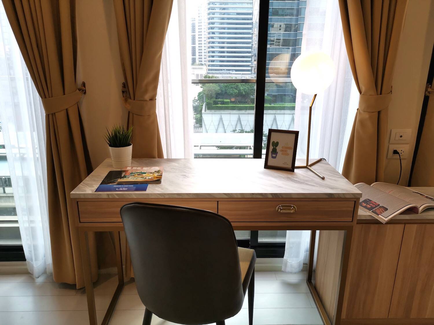 Condo for rent Noble Ploenchit 2bedrooms,f 10th,77Sq.m รูปที่ 1