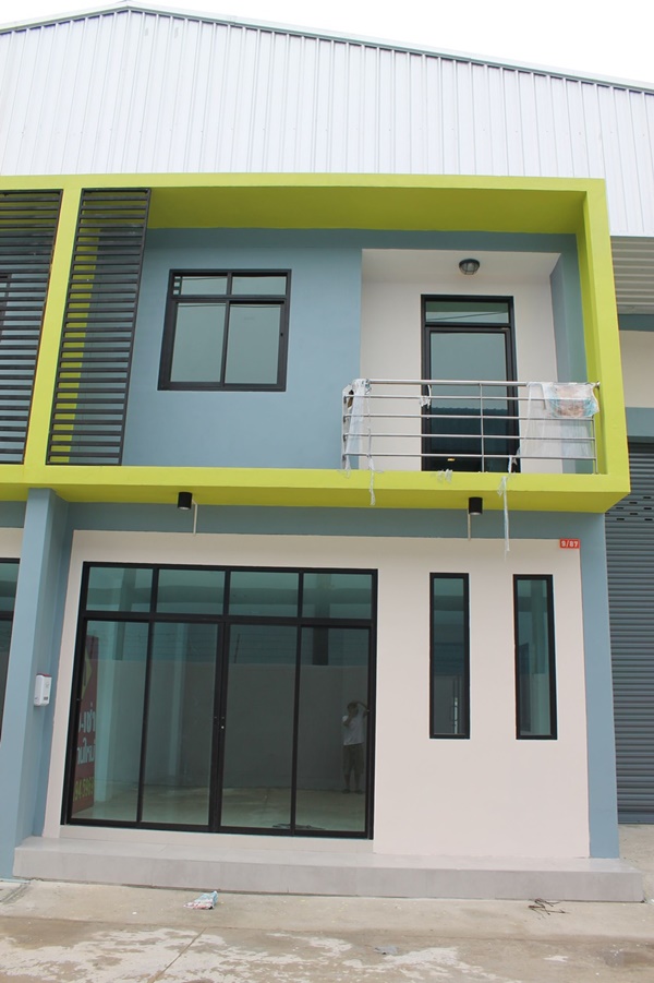 ให้เช่าโรงงานและสำนักงาน Mini Factory ก่อสร้างพร้อมตกแต่งเรียบร้อย สามารถเข้าอยู่ได้ทันที ขนาด 400 ตรม. ย่าน ถ.เอกชัย-บางบอน ซ.สนามกอล์ฟเอกชัย รูปที่ 4